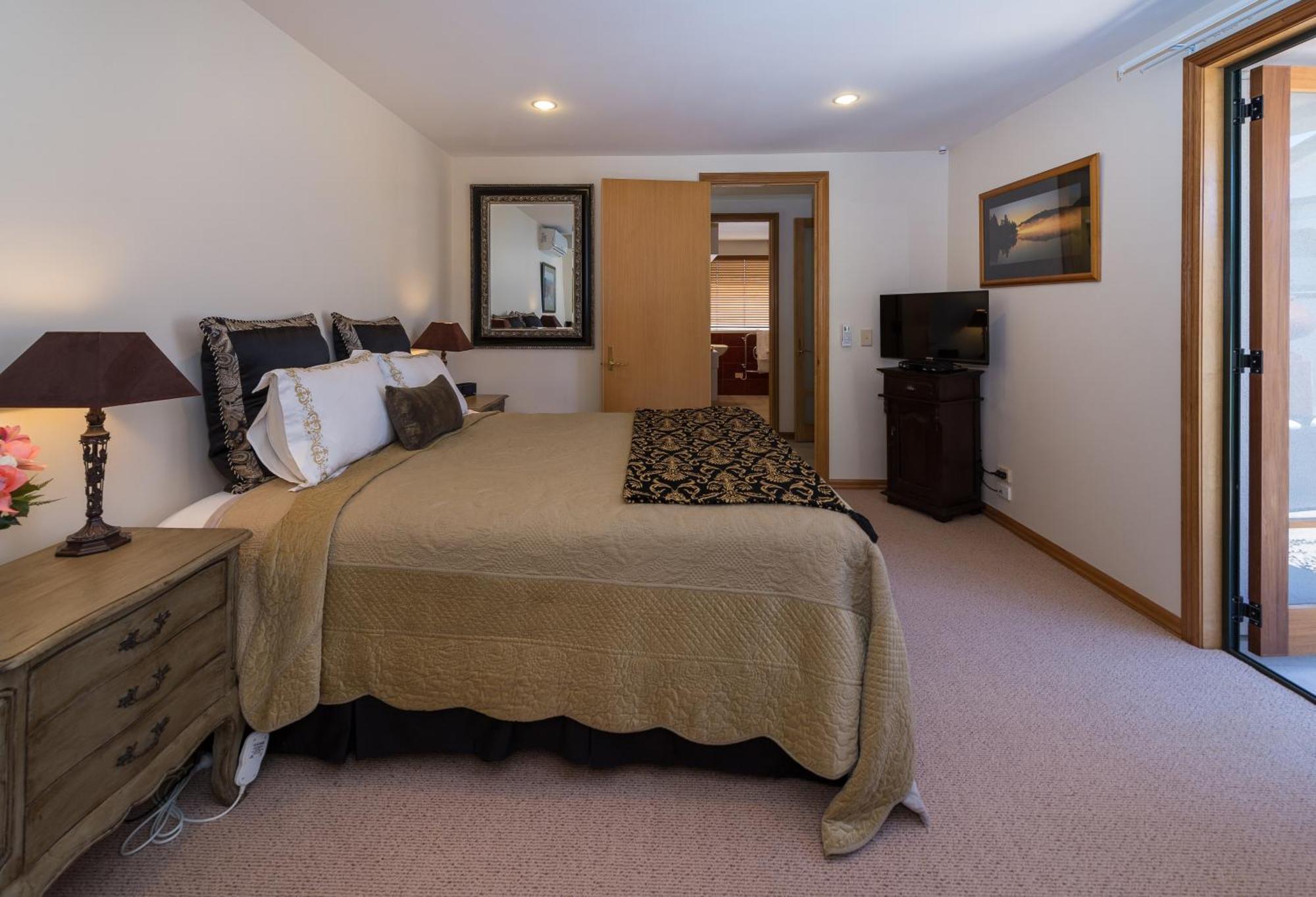 The Flying Trout Boutique Lodge Taupo Eksteriør billede