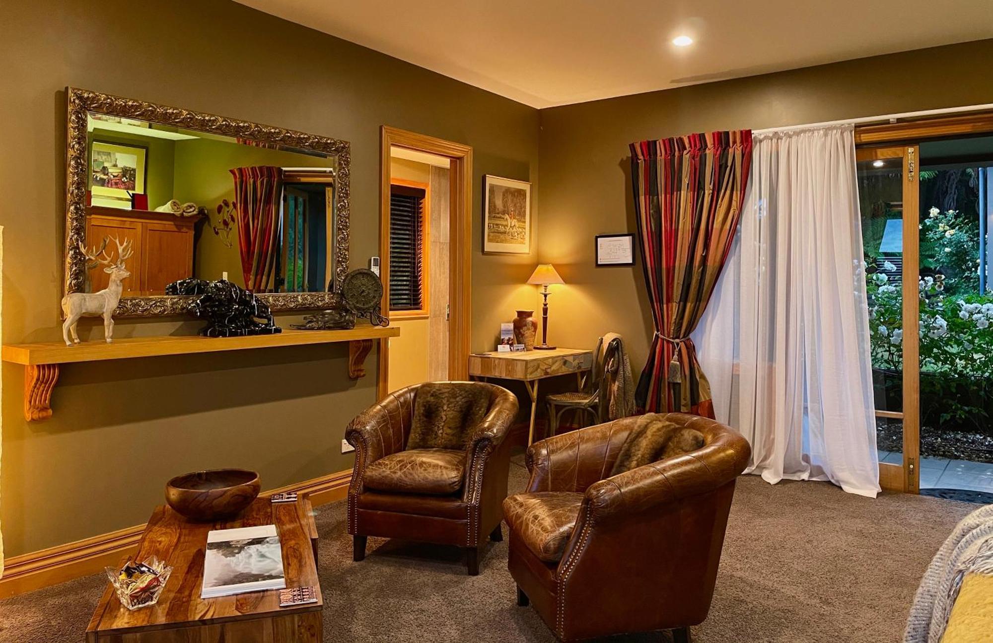 The Flying Trout Boutique Lodge Taupo Eksteriør billede
