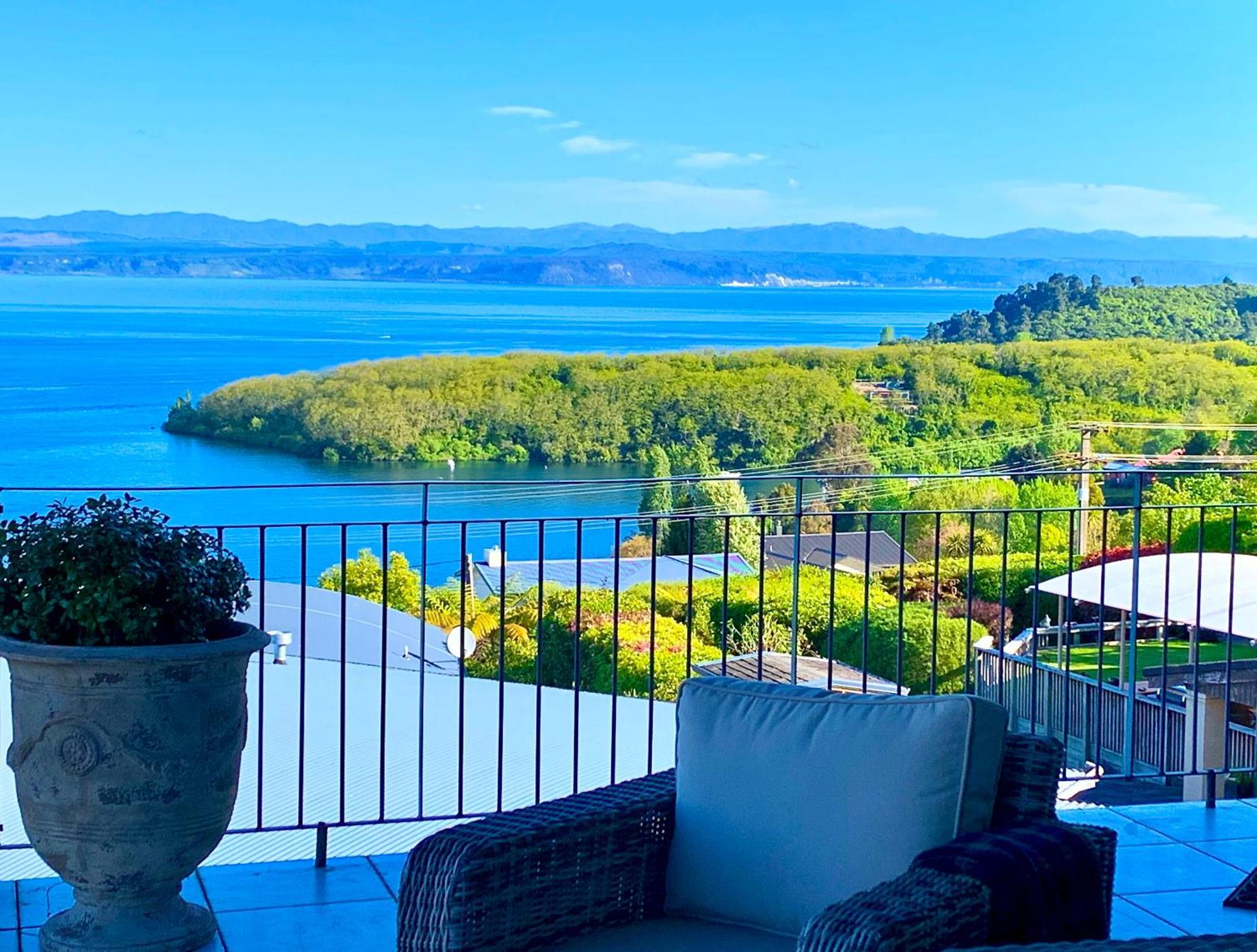 The Flying Trout Boutique Lodge Taupo Eksteriør billede